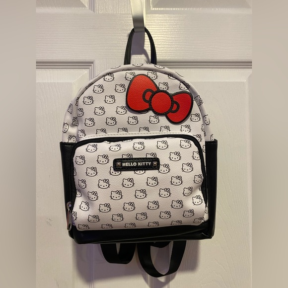 BNWT Hello Kitty Mini Backpack - Picture 1 of 8